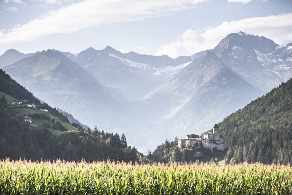 Taufers Castle: A Medieval Fortress Controlling the Ahrntal Route 1 Taufers Castle