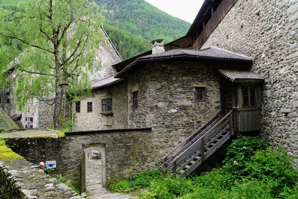 Taufers Castle: A Medieval Fortress Controlling the Ahrntal Route 4 Taufers Castle