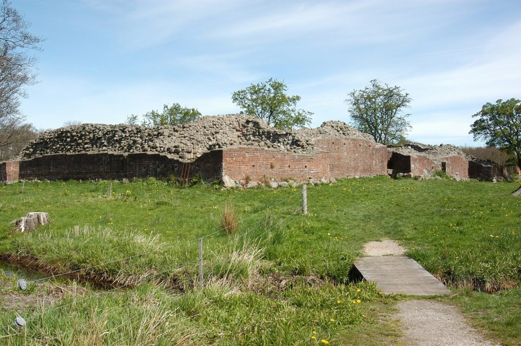 Gurre Castle: A Medieval Royal Castle in Denmark 1 Gurre Castle