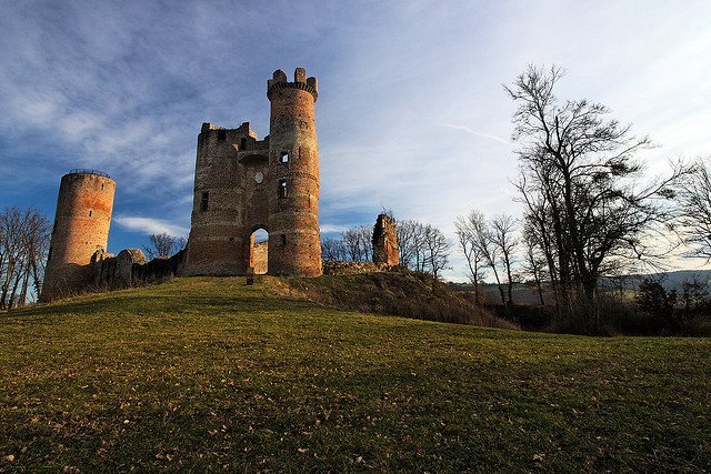 Bressieux Castle: A Medieval Fortified Seat in France