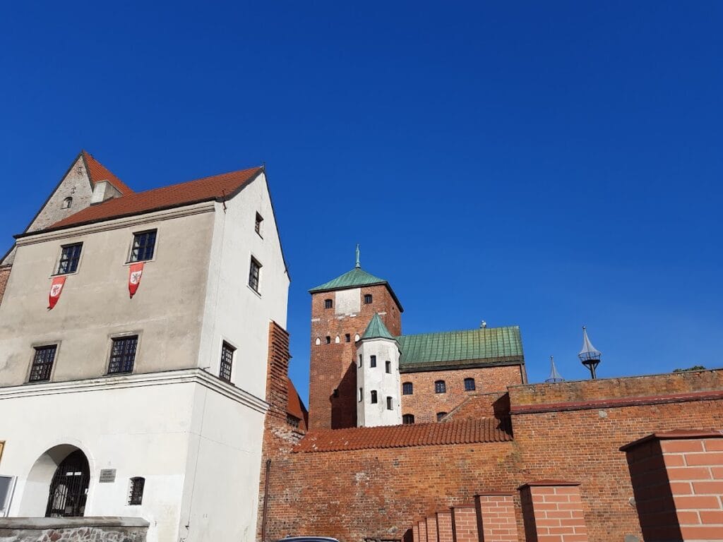 Darłowo Castle: A Gothic Ducal Fortress and Museum in Poland 1 Darłowo Castle