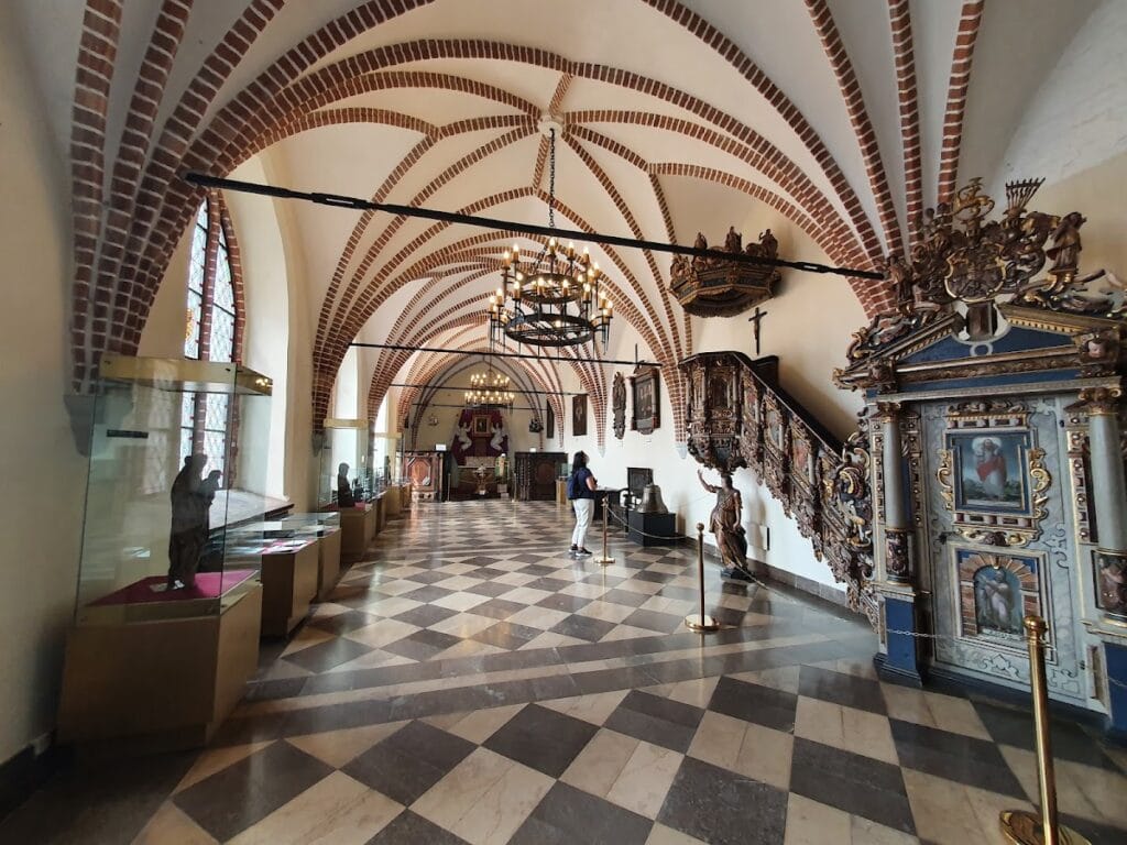 Darłowo Castle: A Gothic Ducal Fortress and Museum in Poland 3 Darłowo Castle