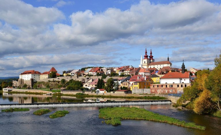 Kadaň Castle: A Gothic Royal Castle in Czechia