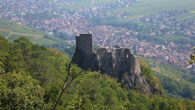 Château du Girsberg: A Medieval Spur Castle in France