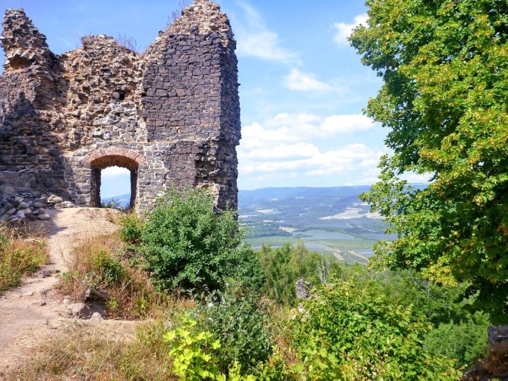 Egerberk Castle: A Gothic Fortress near Lestkov in the Czech Republic 8 Egerberk