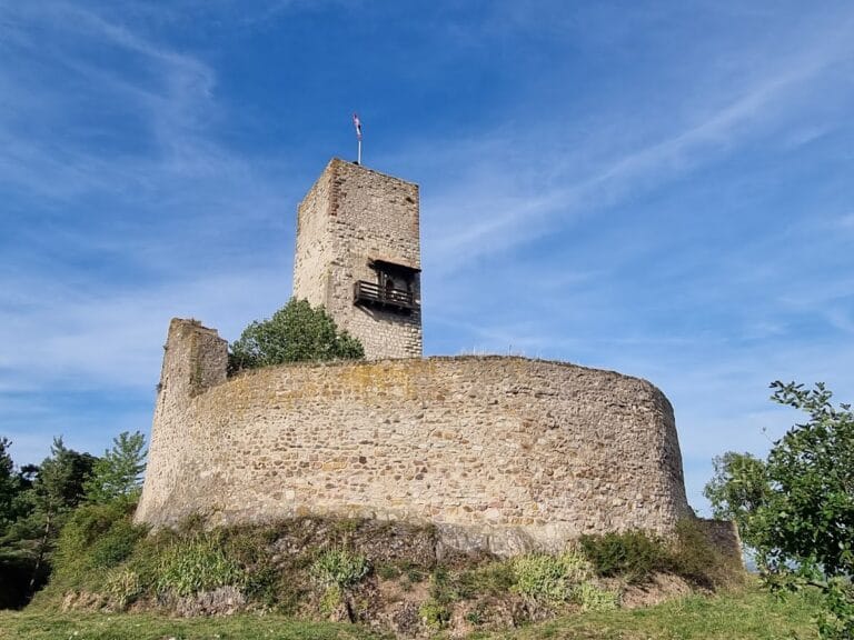 Château du Wineck: A Medieval Castle in Katzenthal, France