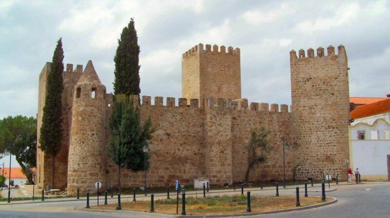 Castle of Alter do Chão: A Medieval Fortress in Portugal