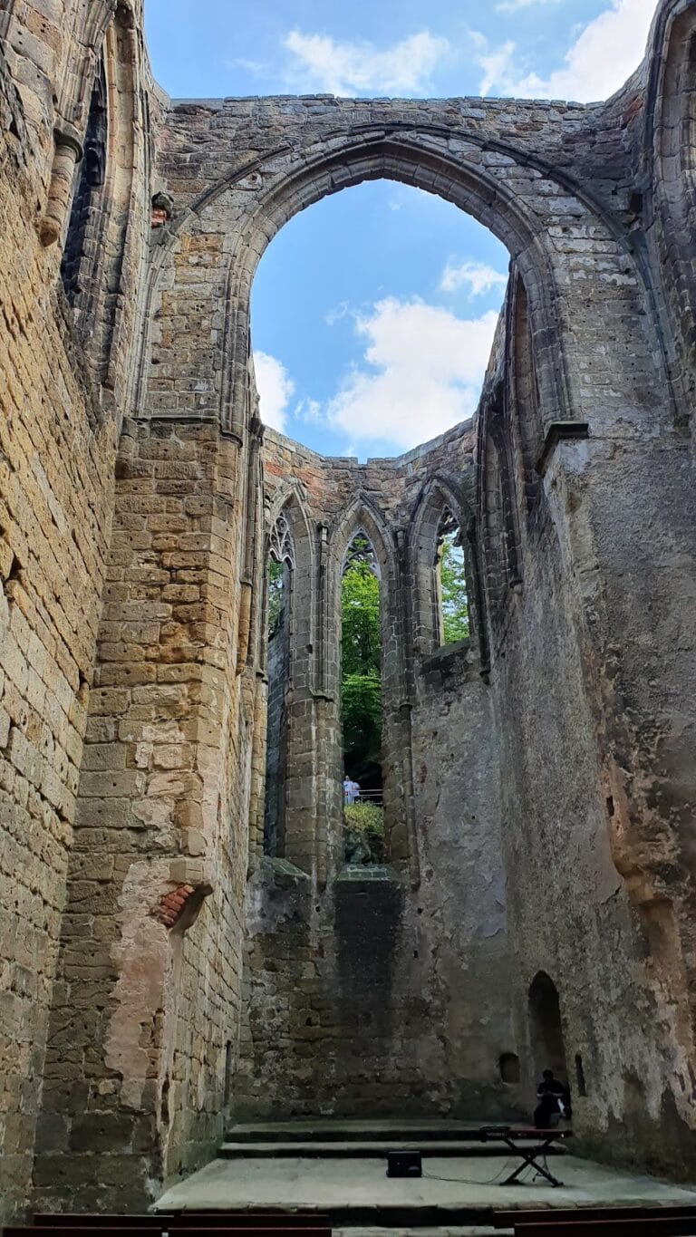 Burg Oybin: A Historic Castle and Monastery Ruin in Germany