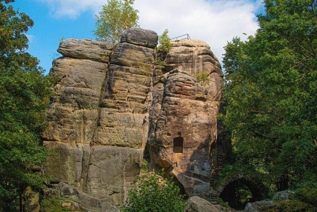 Skály: A Medieval Castle in Czechia 1 Skály