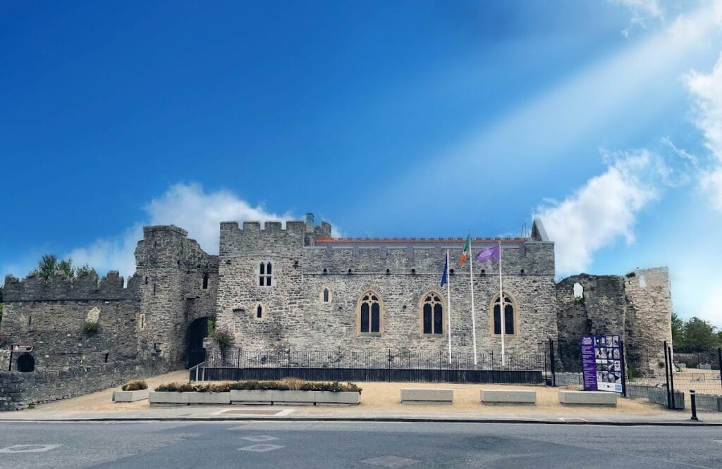 Swords Castle: An Anglo-Norman Manorial and Archiepiscopal Residence in Ireland 2 Swords Castle