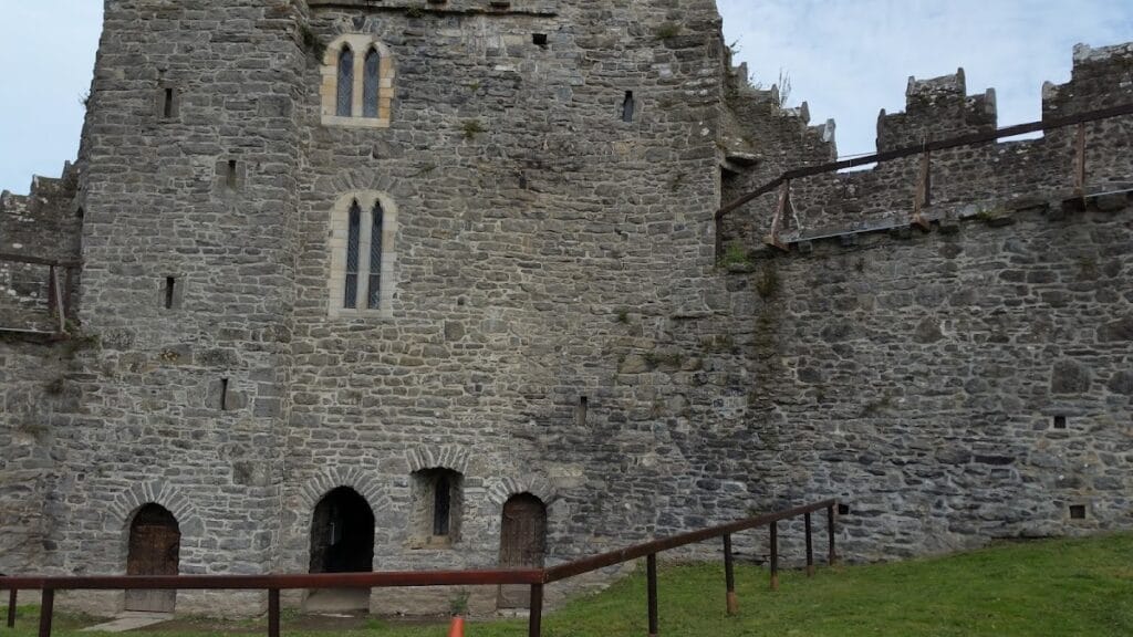 Swords Castle: An Anglo-Norman Manorial and Archiepiscopal Residence in Ireland 3 Swords Castle