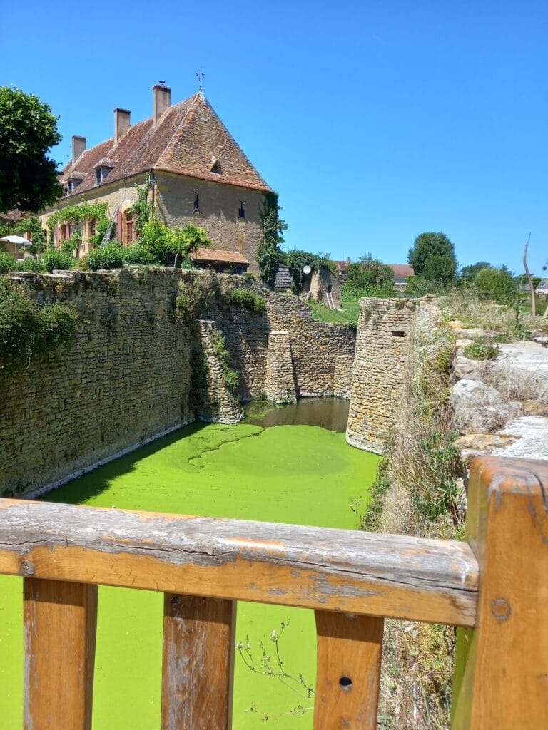 Château de Sarzay: A Late-Medieval Fortified Residence in France 2 Château de Sarzay