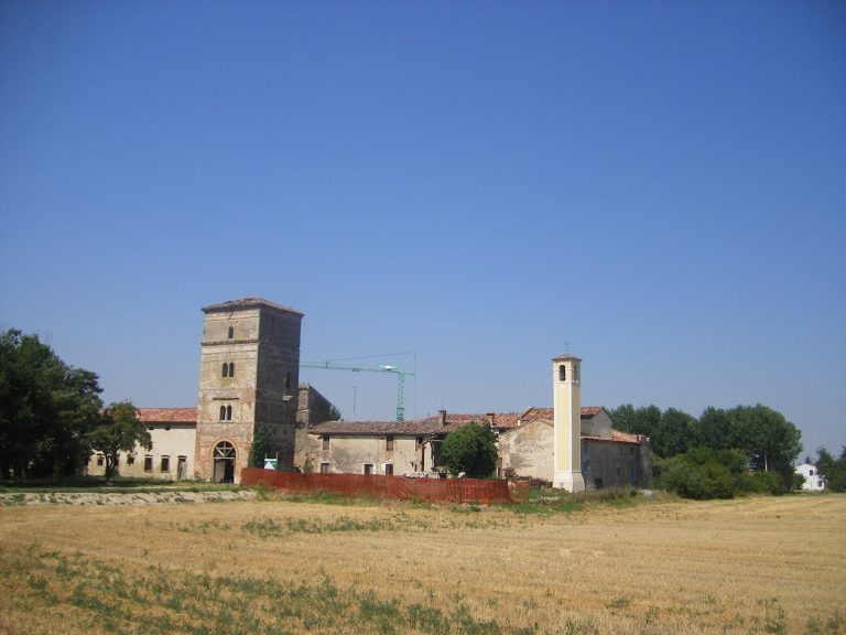 Pojana Maggiore Castle: A Medieval Fortress and Noble Residence in Italy