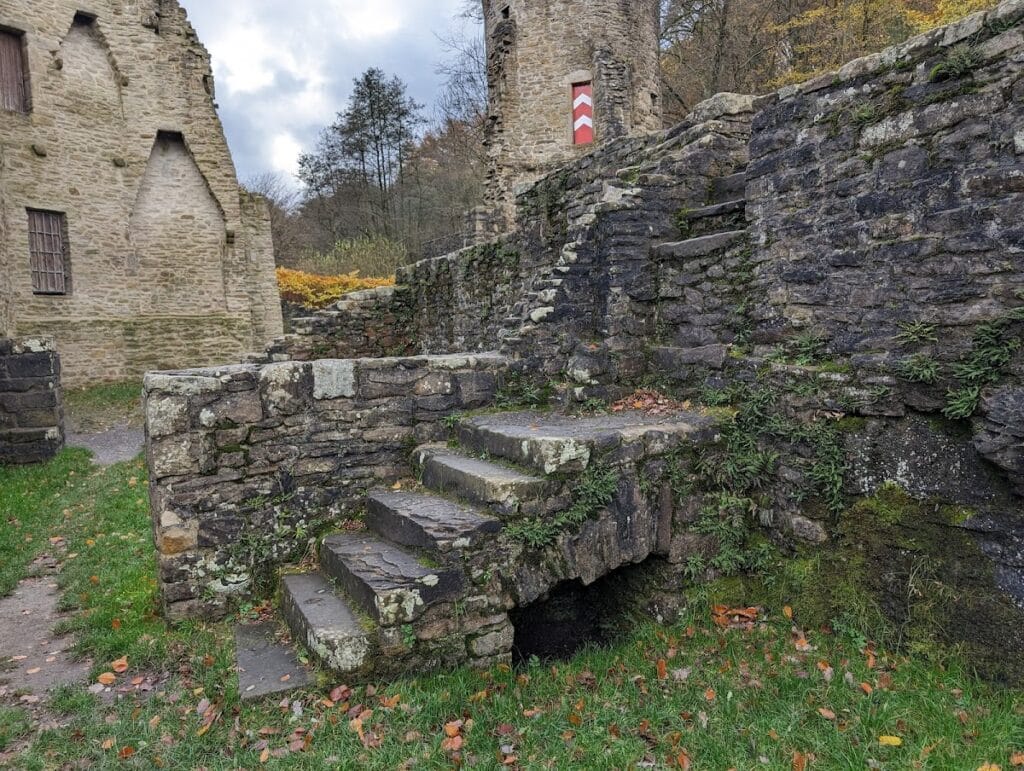 Hardenstein Castle: A Medieval Water Castle and Fortified Manor House in Germany 4 Hardenstein Castle