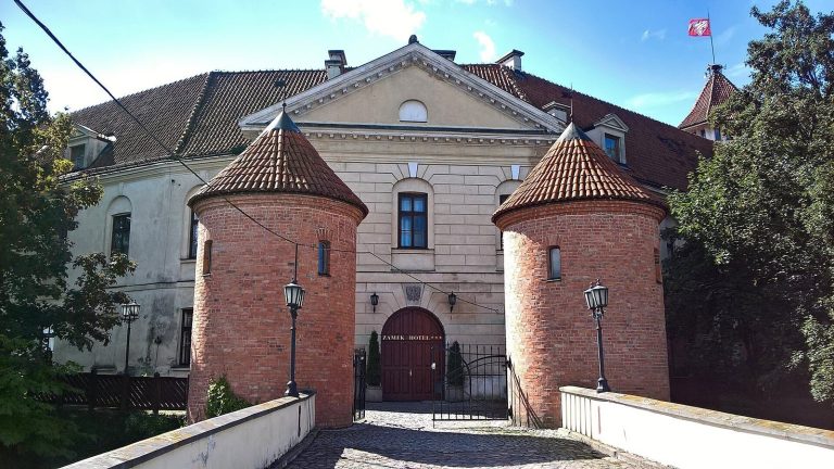 Pułtusk Castle: A Historic Episcopal Residence in Poland