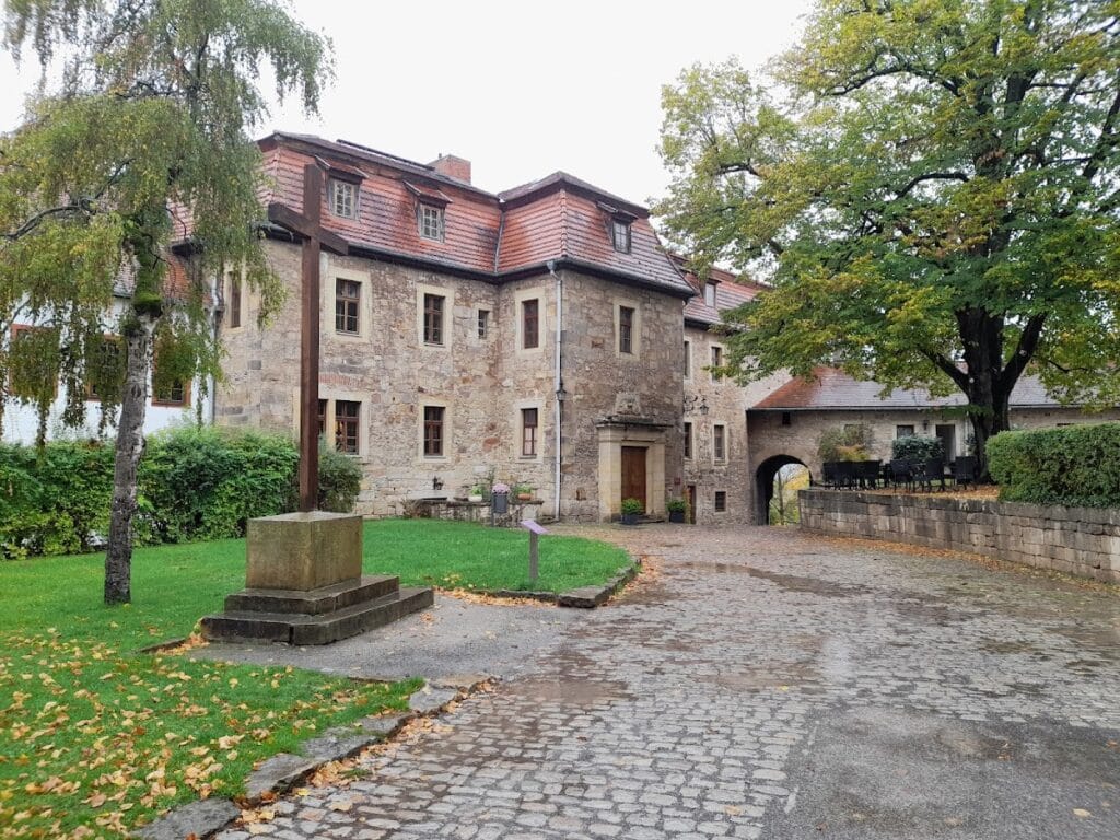 Burg Creuzburg: A Romanesque Hilltop Castle and Administrative Centre in Germany 4 Burg Creuzburg