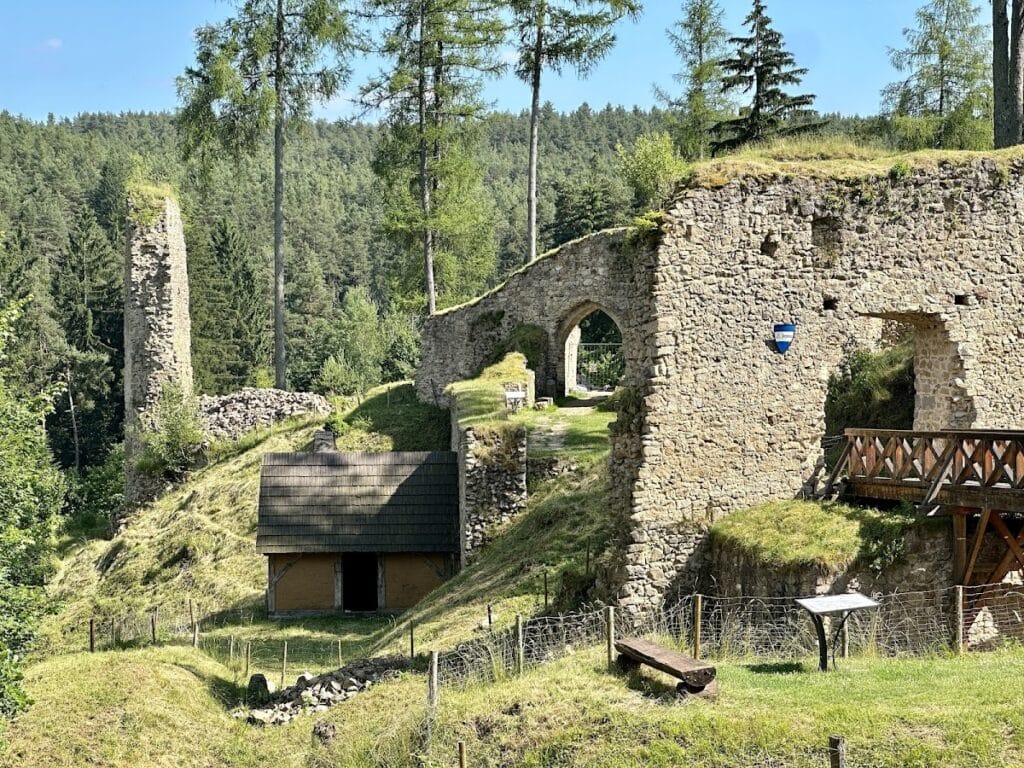 Pořešín Castle