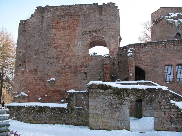 Nanstein Castle: A Medieval Fortress and Renaissance Palace in Germany