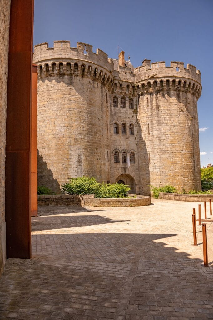 Château des ducs d'Alençon: A Medieval Fortress and Ducal Residence in France 6 Château des ducs d'Alençon