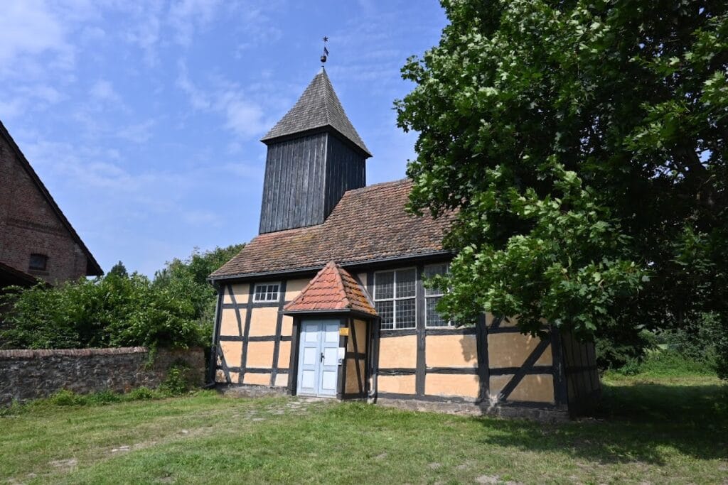 Klempenow Castle