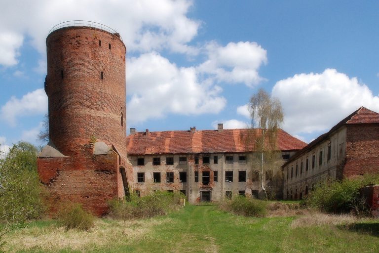 Swobnica Castle: A Medieval Hospitaller Fortress in Poland