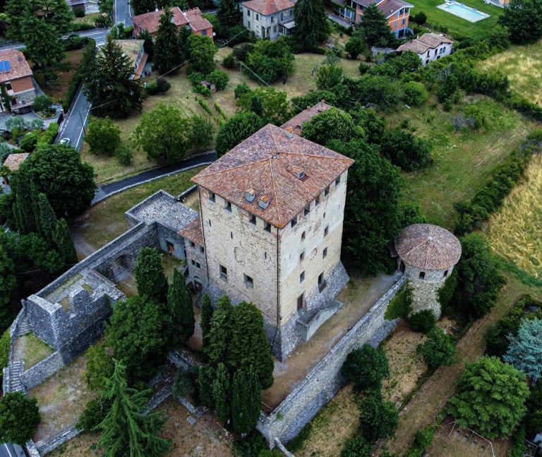 Castello Malaspina: A Late-Medieval Fortress in Bobbio, Italy