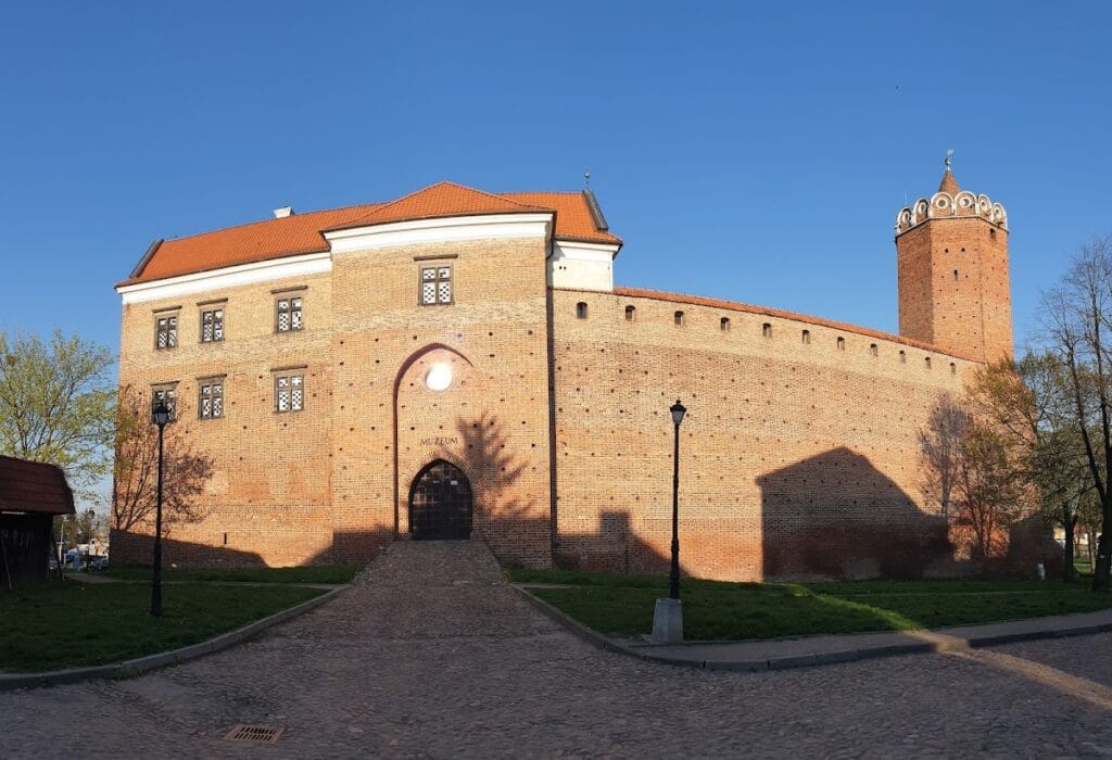 Łęczyca Castle: A Gothic Royal Fortress in Poland 1 Łęczyca Castle