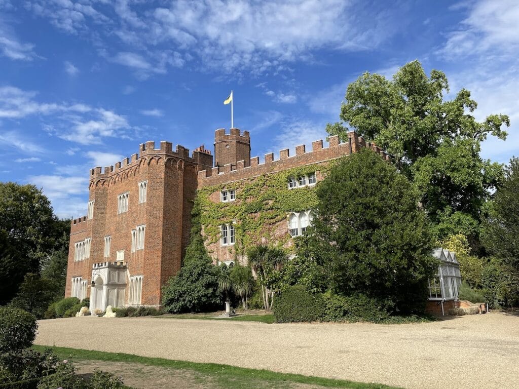 Hertford Castle: A Norman Fortress and Royal Palace in England 1 Hertford Castle