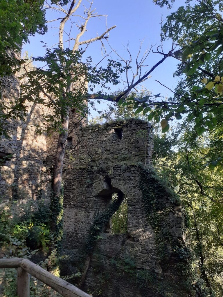 Nový Hrádek: A Gothic Castle Ruin in Czechia 2 Nový Hrádek