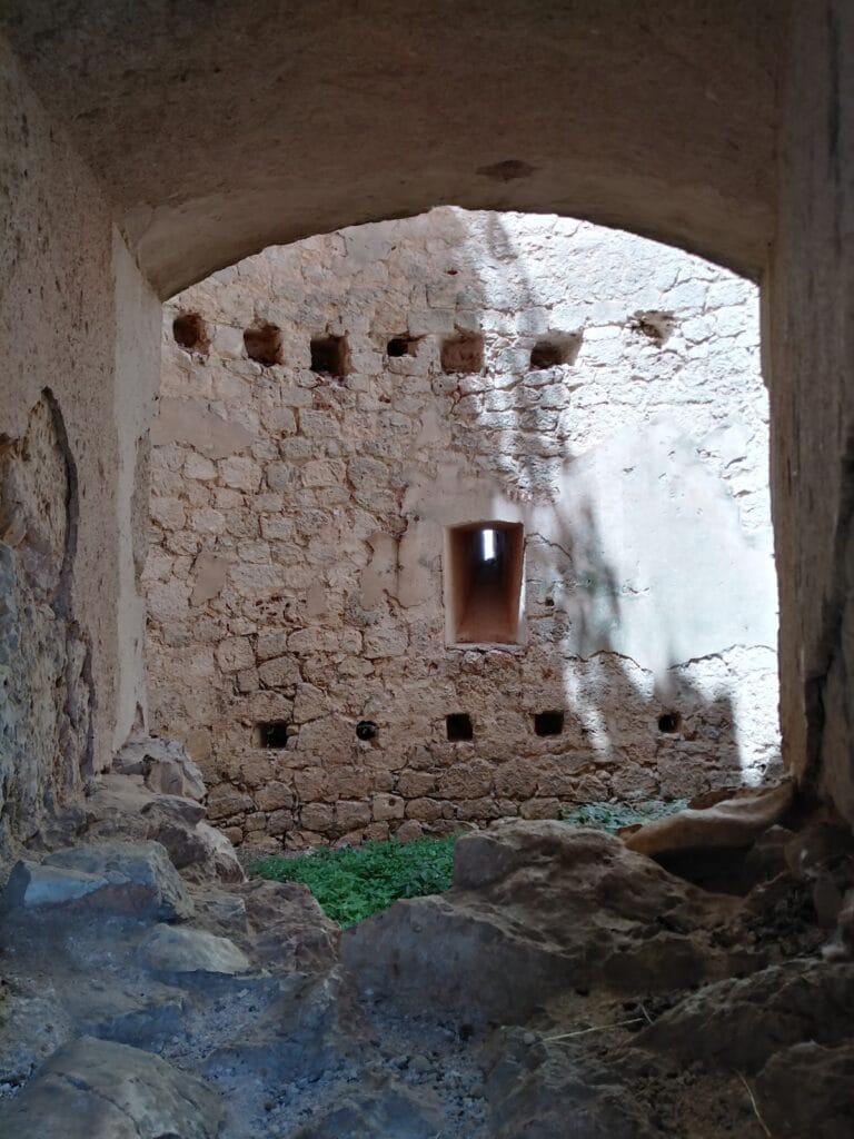 Castle of Pioz: A Fifteenth-Century Fortified Residence in Spain 4 Castle of Pioz