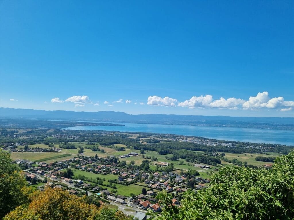 Château d'Allinges-Vieux: A Medieval Fortress in Allinges, France 7 Château d'Allinges-Vieux