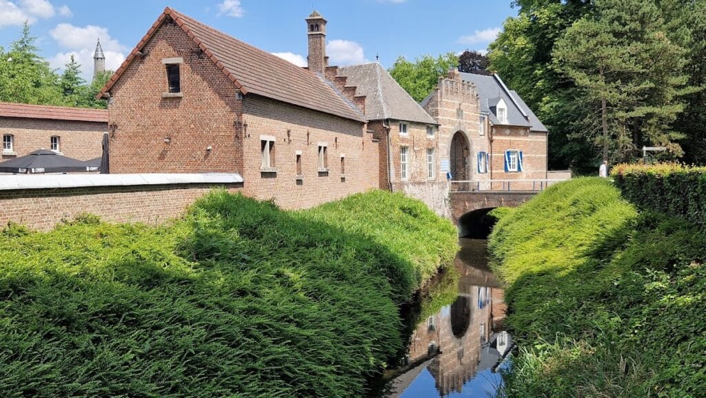 Kasteel de Marnix de Sainte Aldegonde: A Historic Castle in Bornem, Belgium 9 Kasteel de Marnix de Sainte Aldegonde