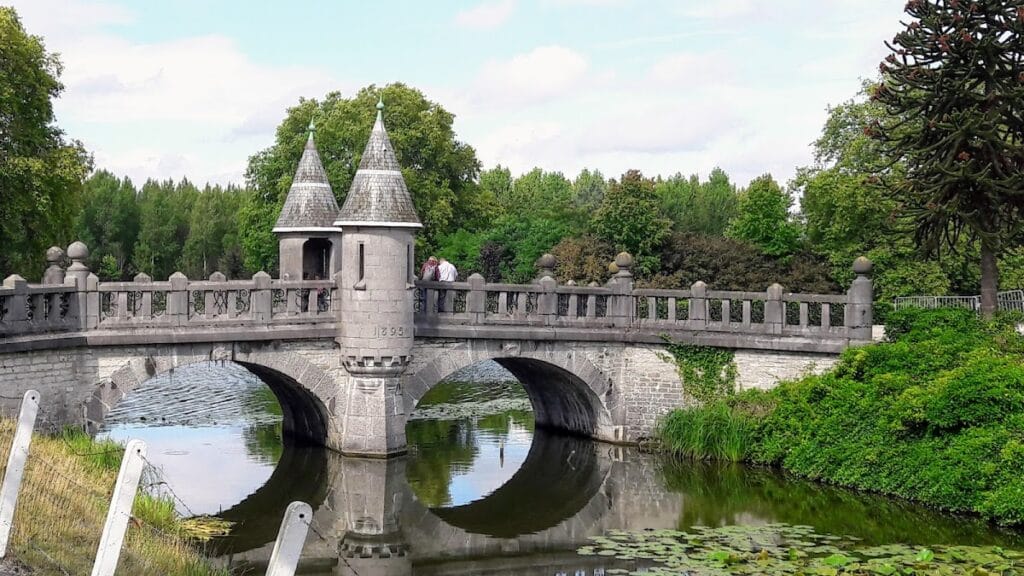 Kasteel de Marnix de Sainte Aldegonde: A Historic Castle in Bornem, Belgium 10 Kasteel de Marnix de Sainte Aldegonde