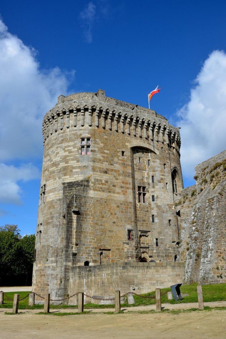 Château de Dinan: A Ducal Fortress and Palace Tower in France