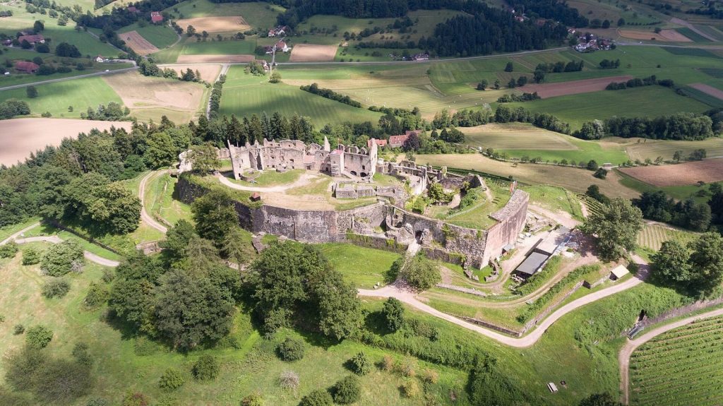 Hochburg: A Medieval Castle and Renaissance Fortress in Germany 1 Hochburg