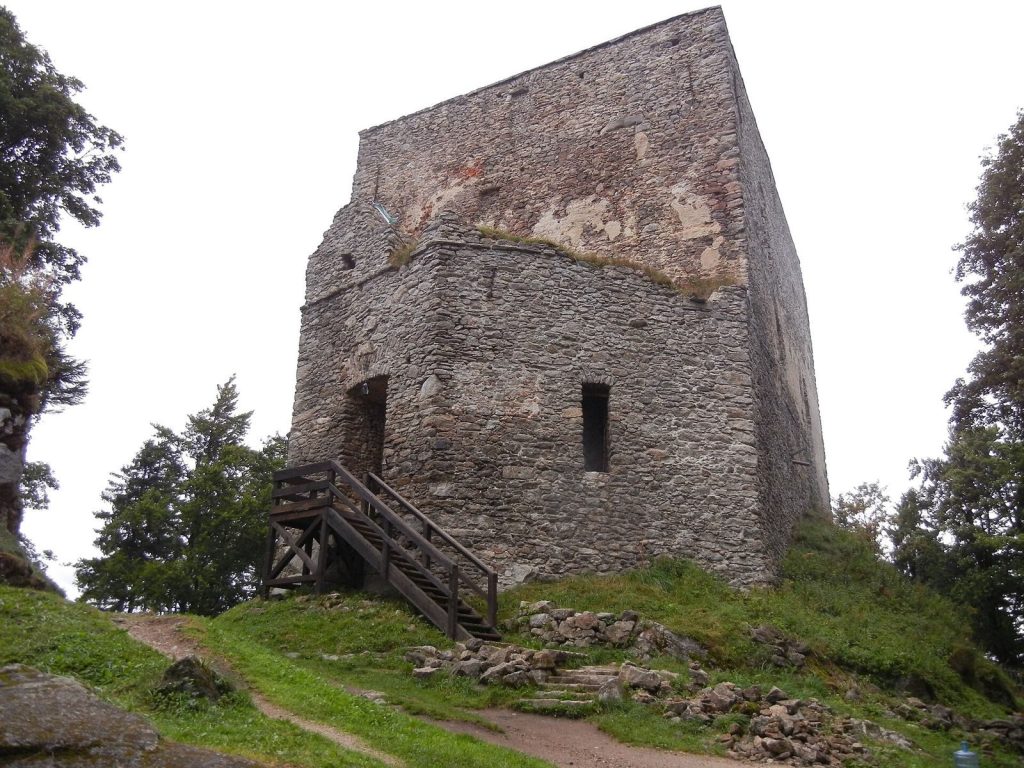 Vítkův kámen: A Gothic Frontier Castle in Czechia 3 Vítkův kámen