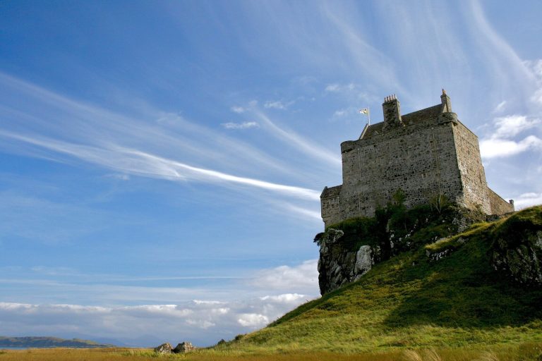 Duart Castle: Clan MacLean’s Medieval Stronghold on Mull