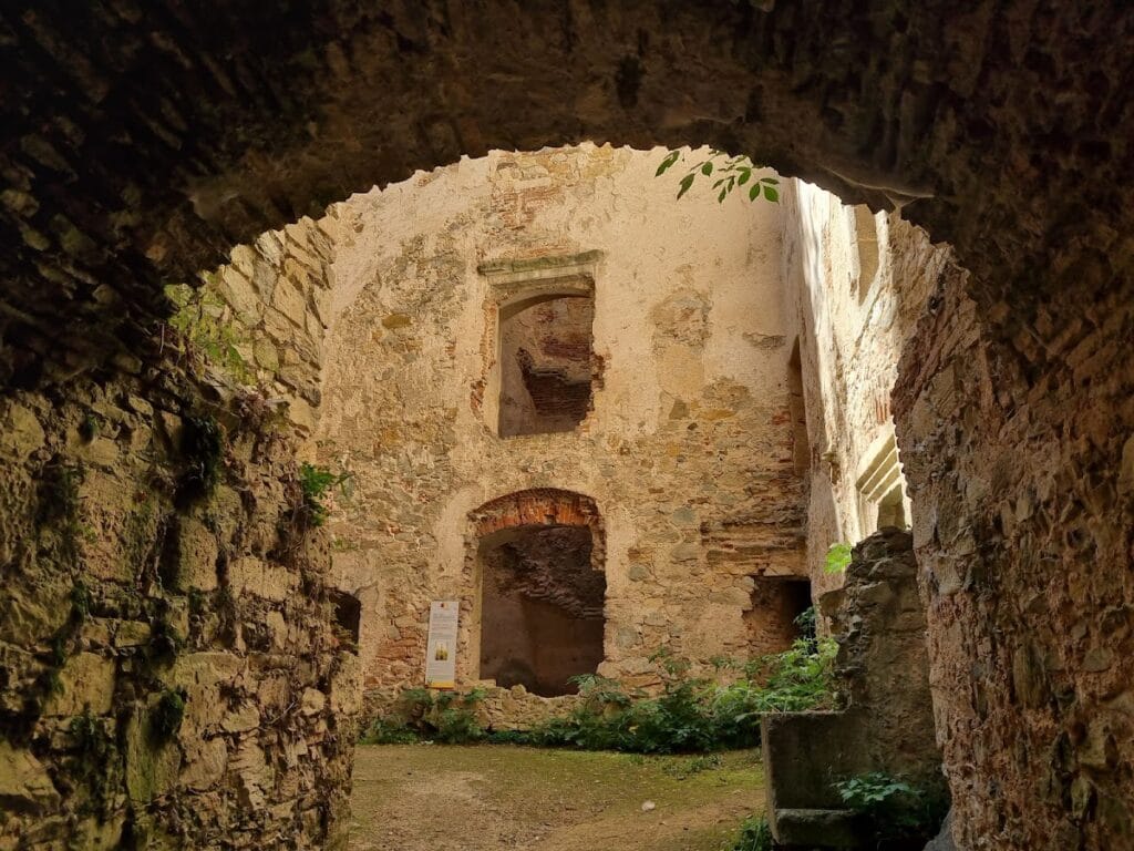 Landsee Castle Ruins: A Medieval Border Fortress in Austria 5 Landsee castle ruins