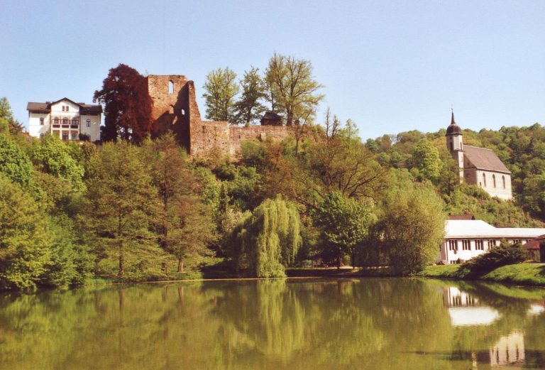 Burg Tharandt: A Medieval Hill-Spur Castle in Germany
