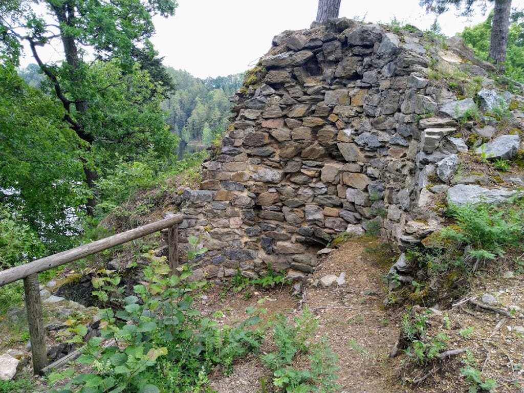 Velešín Castle: A Medieval Fortress in the Czech Republic 6 Velešín