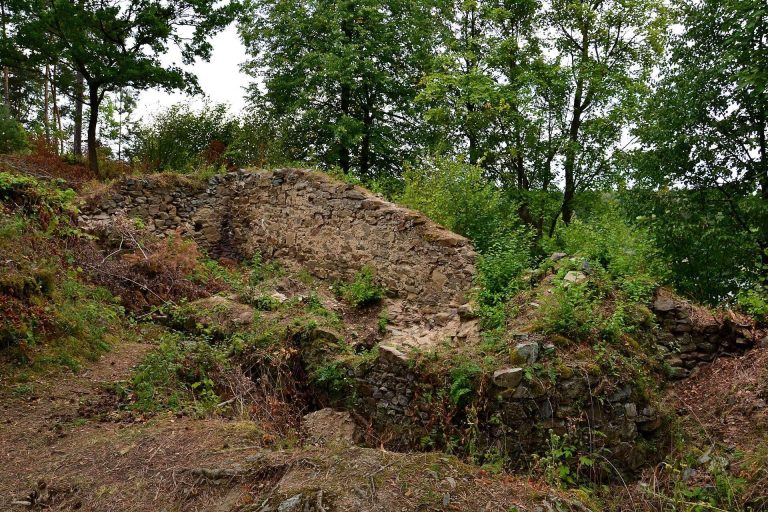 Velešín: A Medieval Royal Castle in Czechia