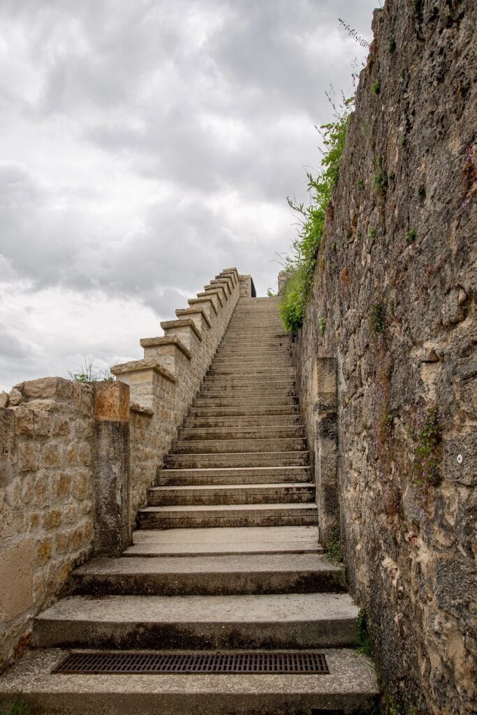 Farnsburg Castle ruin: A Medieval Noble Seat and Bailiff’s Residence in Switzerland 5 Farnsburg Castle ruin