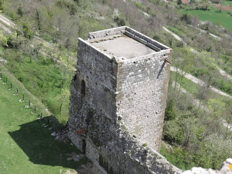 Château de Puivert: A Medieval Fortified Castle in France