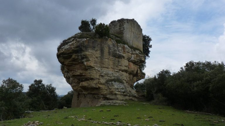 Castell de Castellcir: A Romanesque Castle in Catalonia
