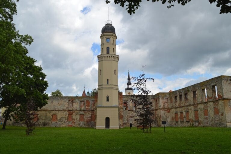 Strzelce Opolskie Castle: A Medieval Ducal Stronghold and Aristocratic Residence in Poland