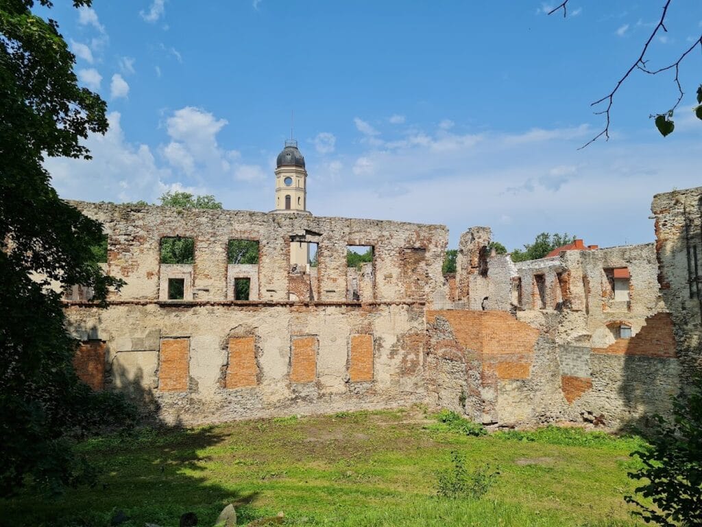 Strzelce Opolskie Castle: A Medieval Ducal Stronghold and Aristocratic Residence in Poland 3 Strzelce Opolskie Castle