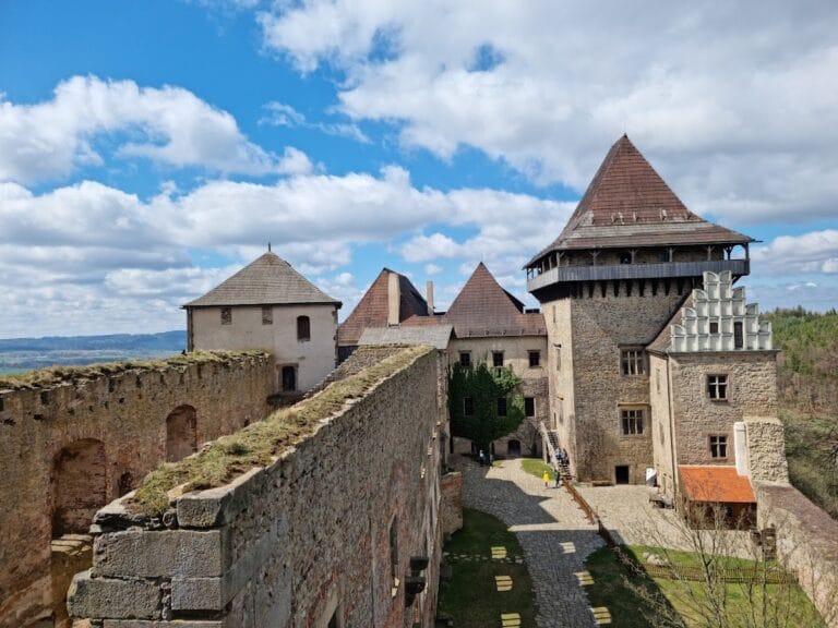 Lipnice nad Sázavou Castle: A Historic Czech Fortress and Noble Residence