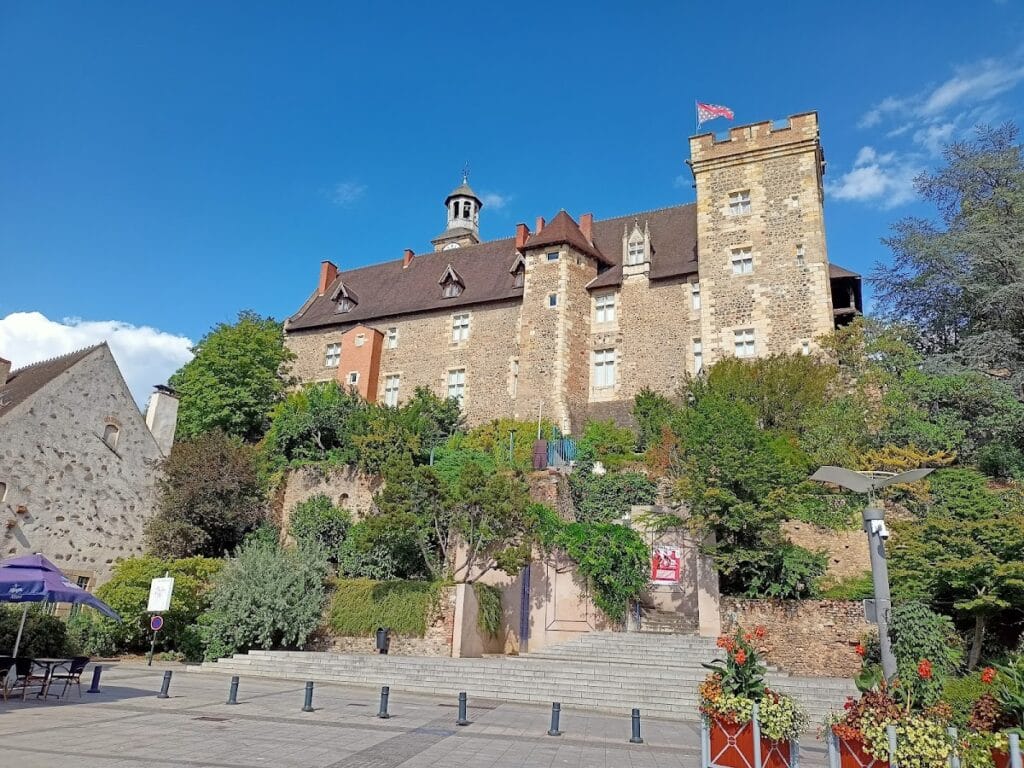 Montluçon Castle: A Medieval Fortress and Museum in France 7 The Dukes of the Bourbon castle in Montluçon