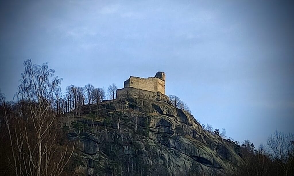 Chojnik Castle: A Medieval Mountain Fortress in Poland 3 Chojnik Castle