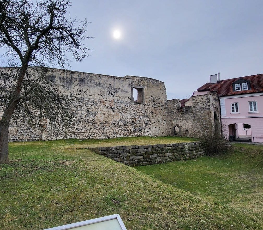 Lipý Castle: A Gothic Water Castle in Česká Lípa, Czechia 4 Lipý Castle